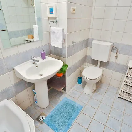 Apartament Ibis *